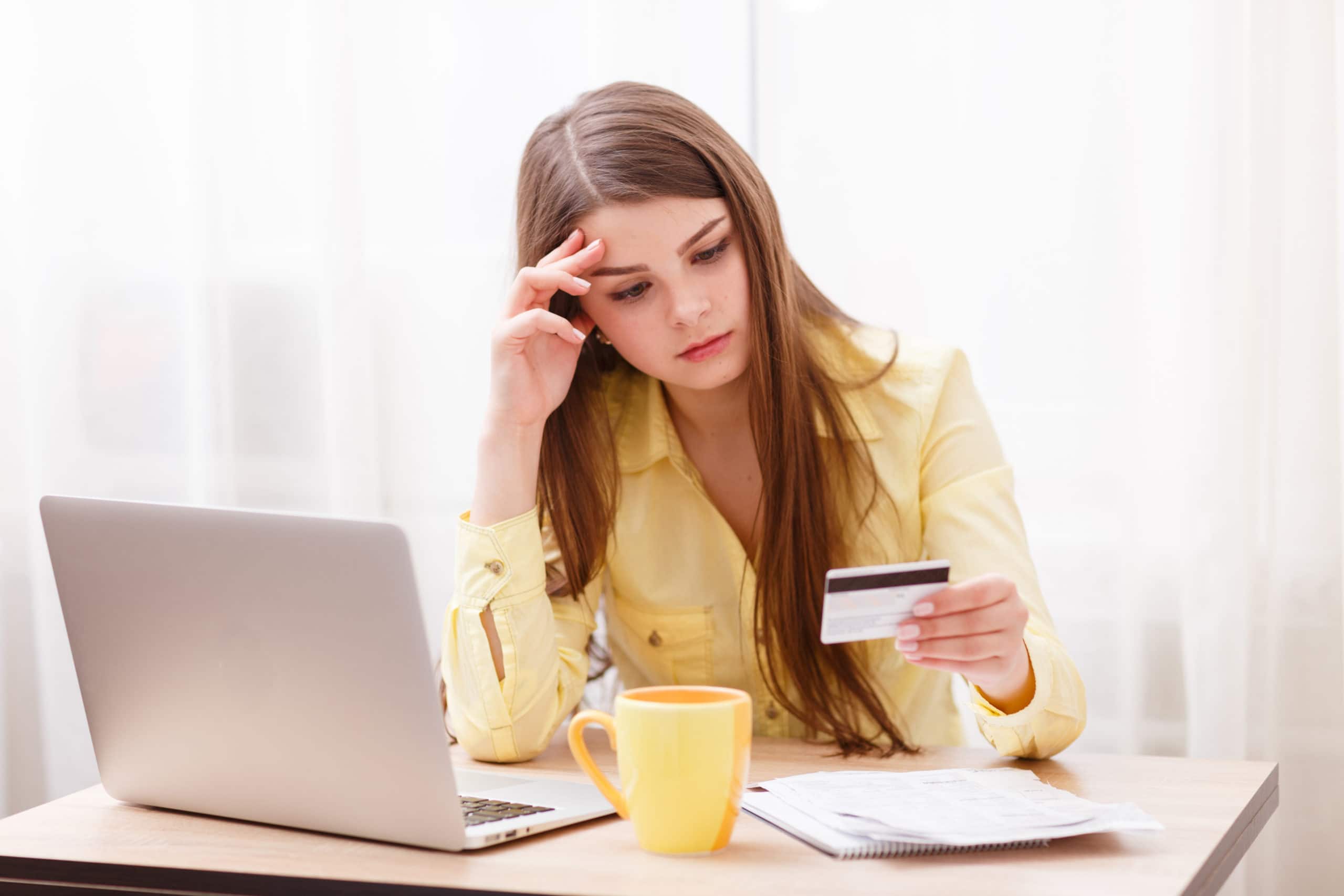 girl problems with paying credit card debt