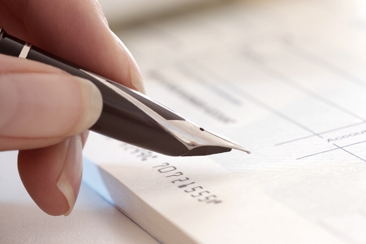 chequing-vs-savings account